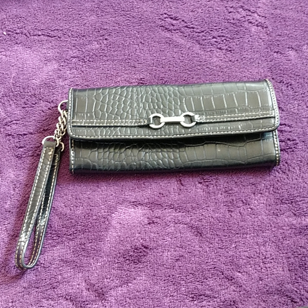 Black wristlet